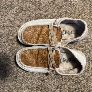 Gypsy Jazz Cream and Tan Casual Shoes